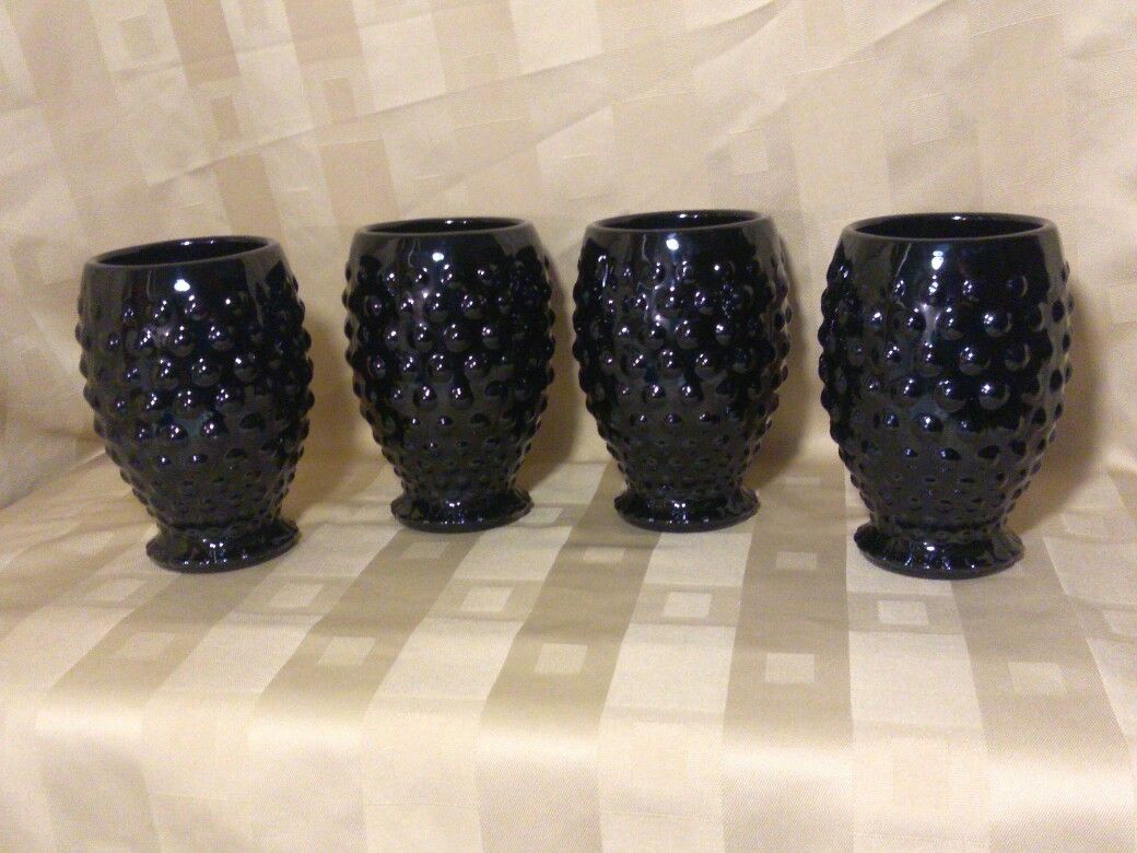 Gorgeous Set Of 4 Black Drinking Glass Fenton ? Hobnob Excellent !