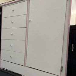 White pink liner wardrobe