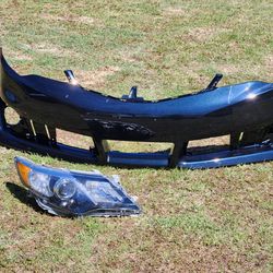 2012 CAMRY SE FRONT BUMPER AND RIGHT HEADLIGHT