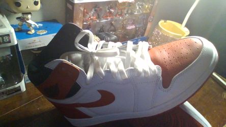 NIKE SHOES