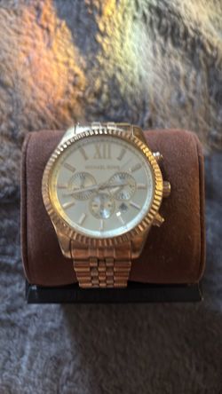 Mk watch