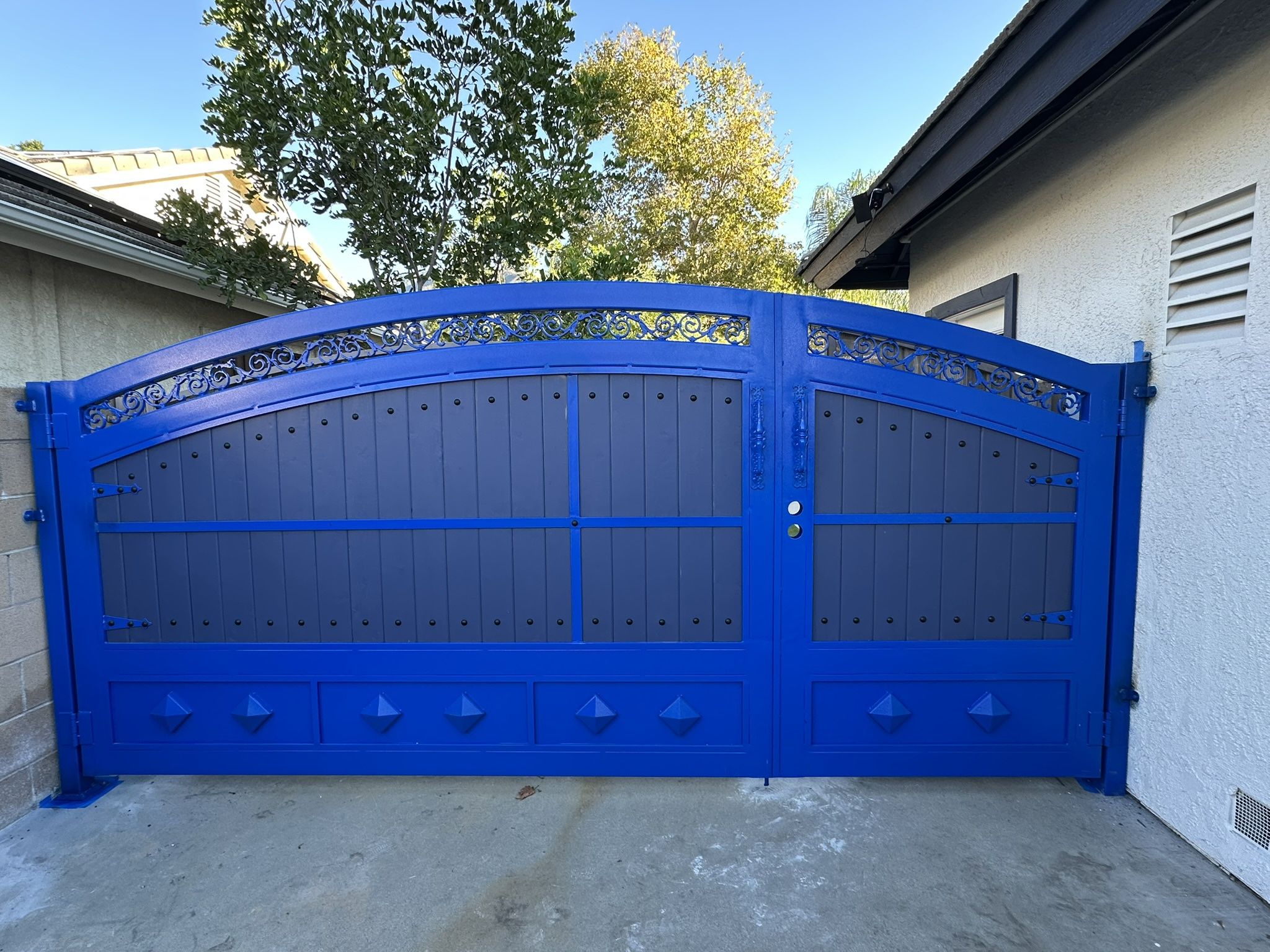 Custom Double Gate