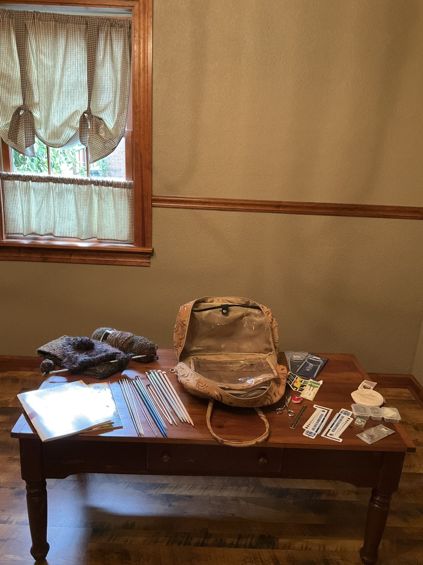 KNITTING SUPPLIES IN BEAUTIFUL CHENILLE BAG