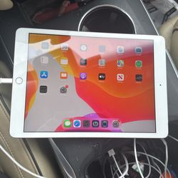 Brand New Never Used IPad 7th Gen 128 Memory With Wifi And Cellular