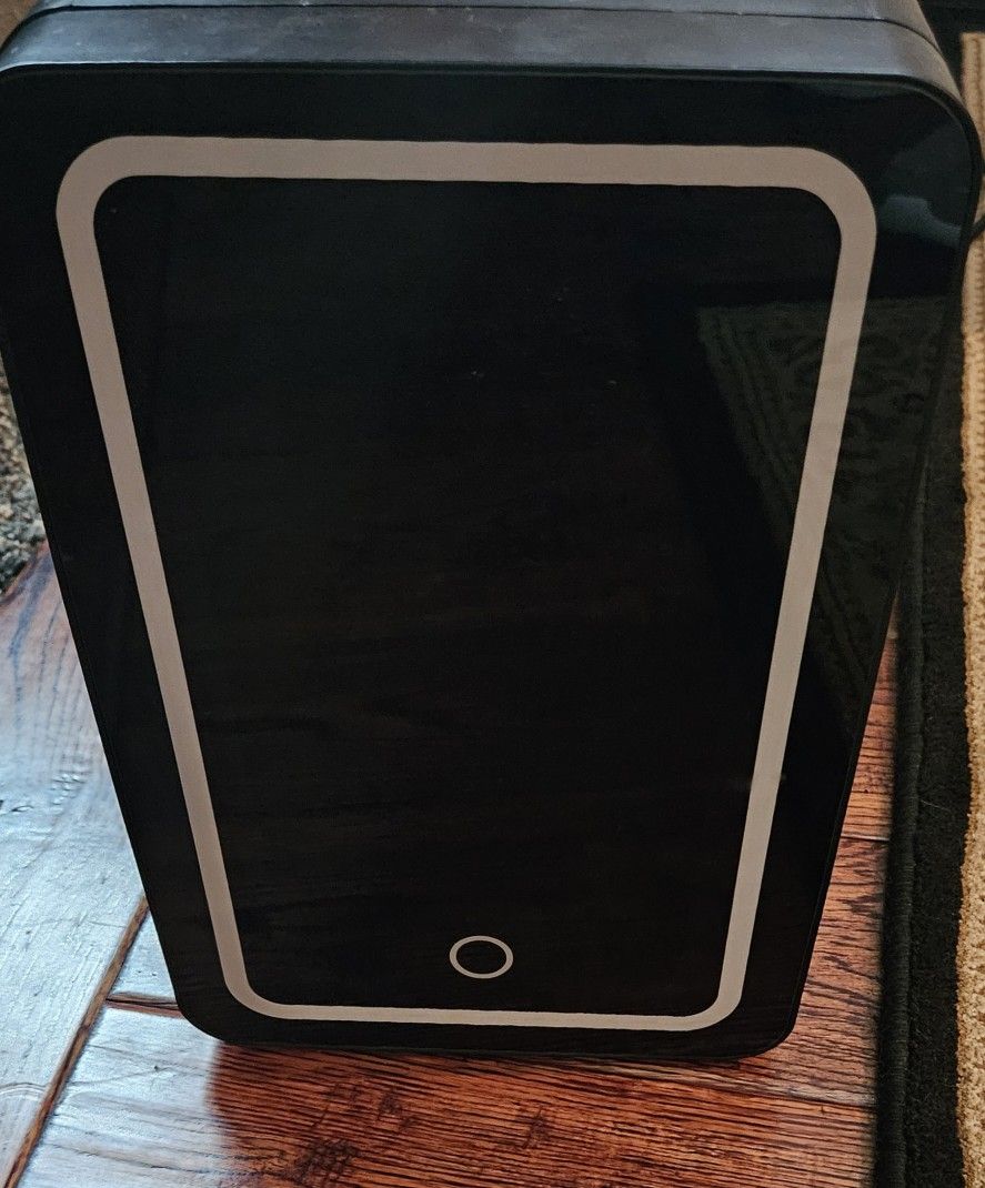 Personal Mini Fridge