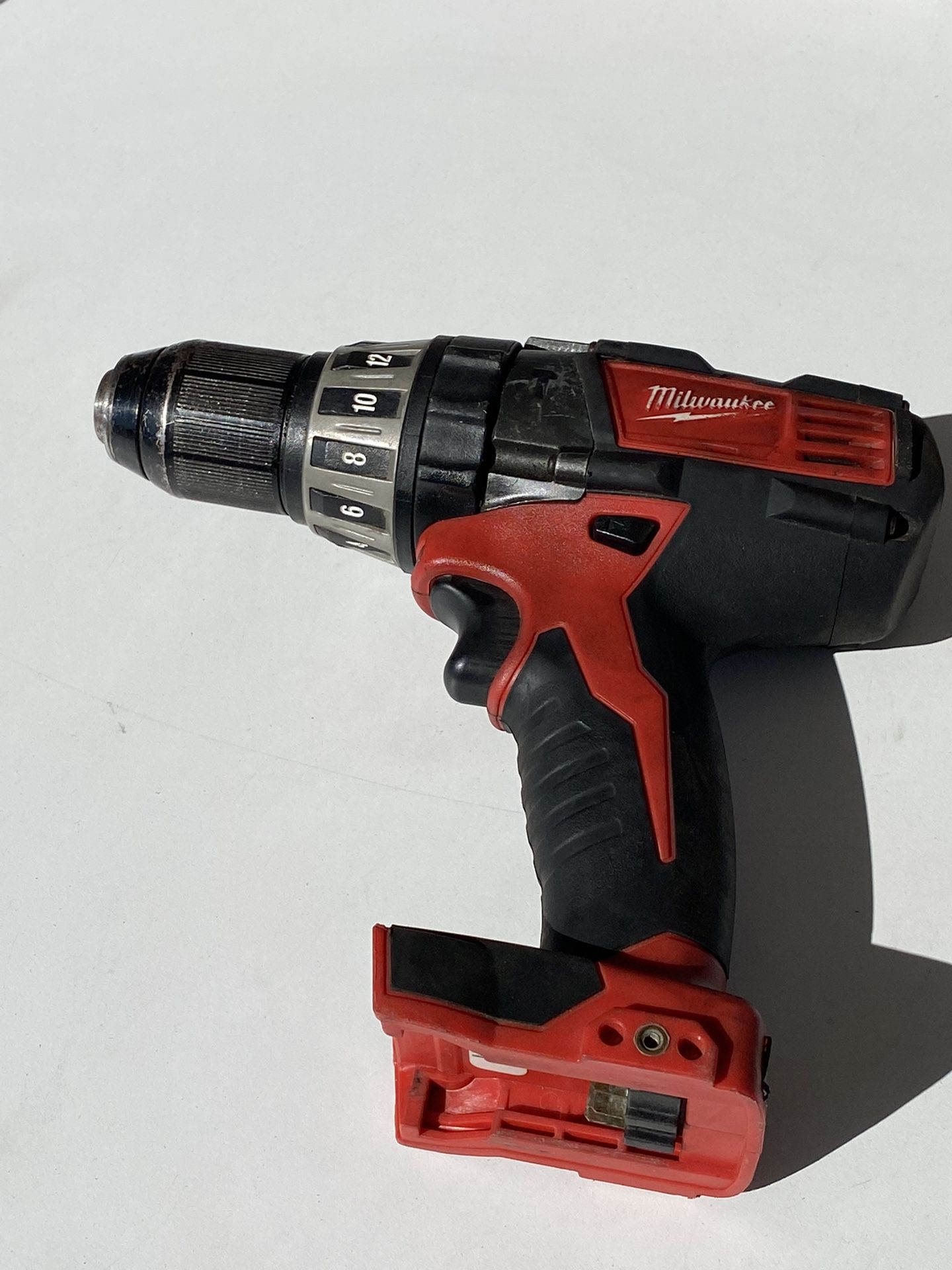 Used Milwaukee M18 18V Lithium-Ion Cordless 1/2 in. Hammer Drill/Driver (Tool-Only)
