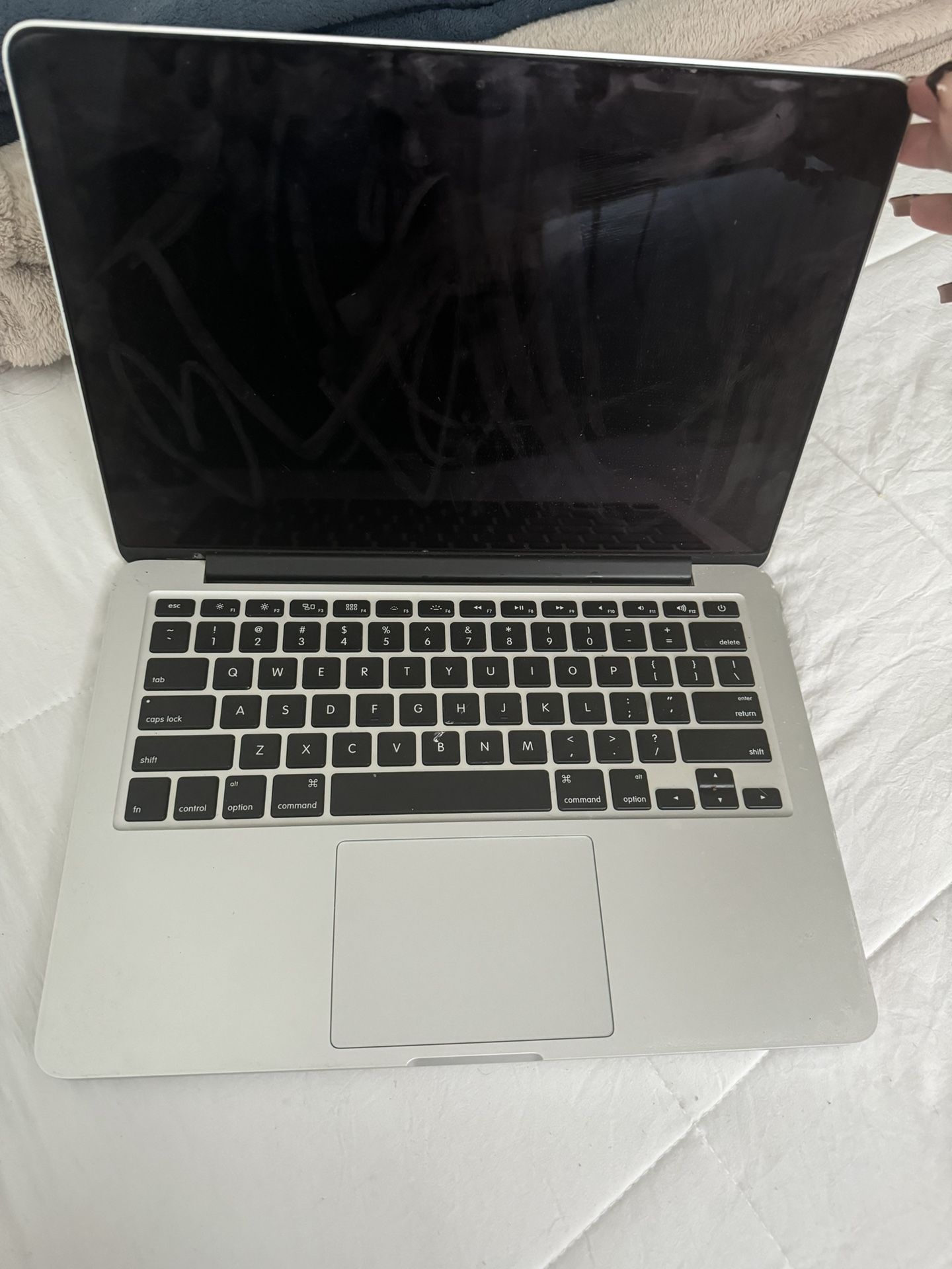 Mac Book Pro Electronics & Media