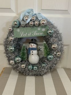 Lowered! New! Let It Snow Light up Vintage Style Tinsel Wreath w/Timer (Batteries included)