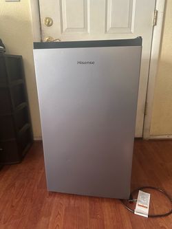Refrigerator Hisense
