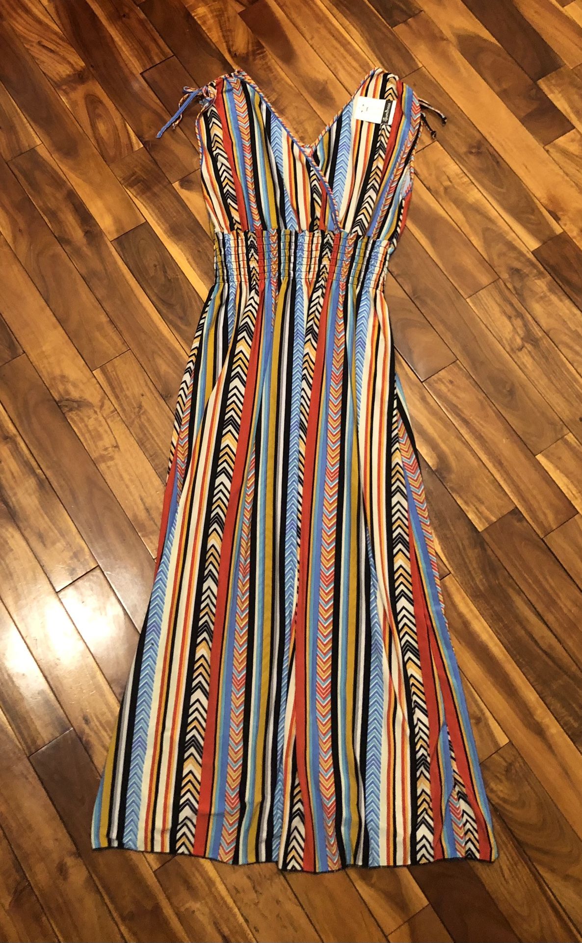 Women’s Dresses Size XL-XXL (NEW With Tags)