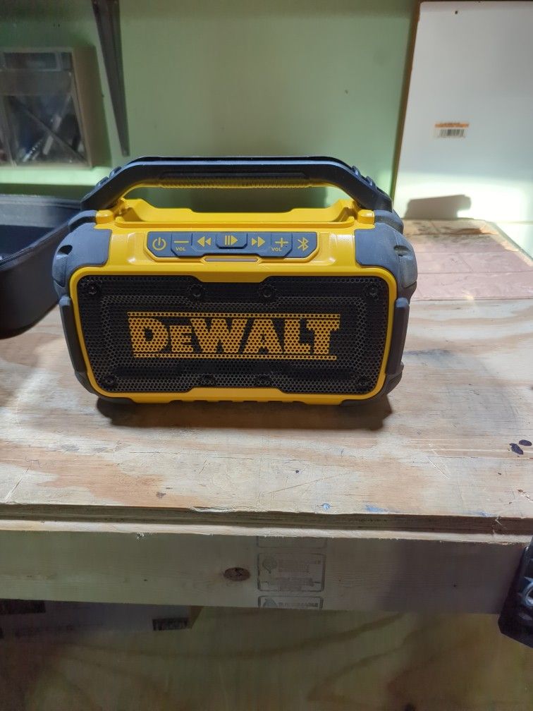 DeWalt Bluetooth Speaker for Sale in Dover, DE - OfferUp