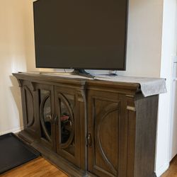 Solid Wood TV Stand