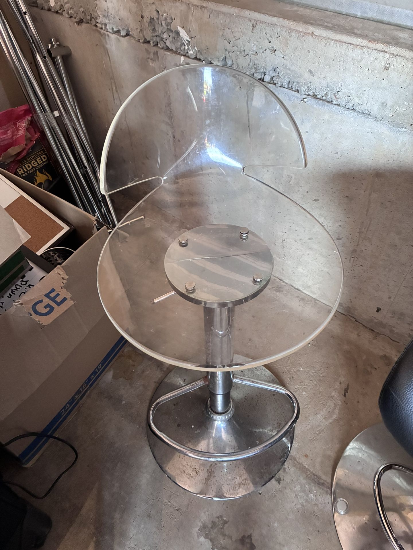 1 Clear Bar Stool