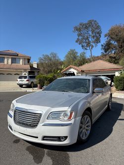 2012 Chrysler 300 Limited