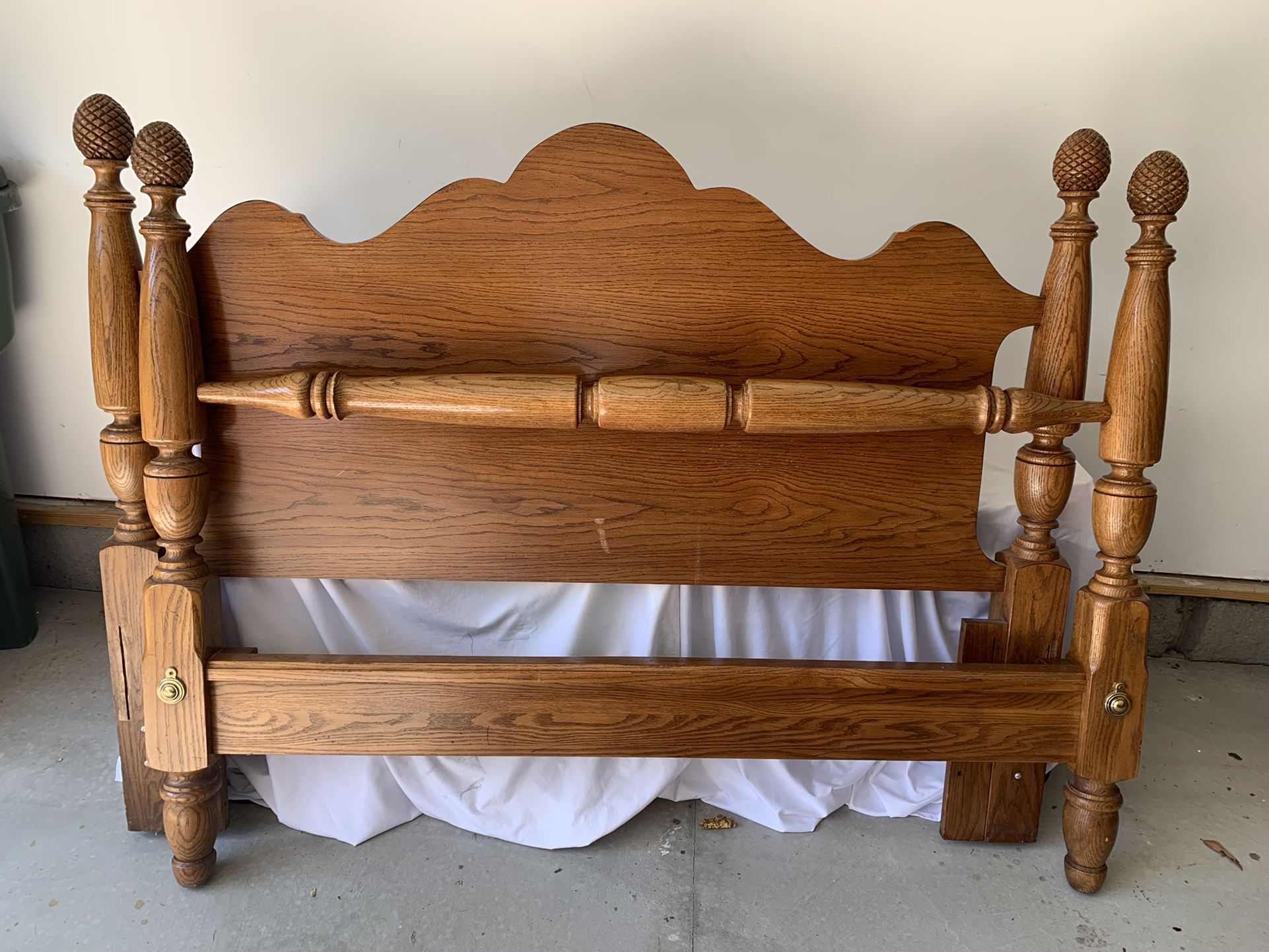 Thomasville queen size bed frame