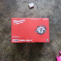 Milwaukee Circular Saw