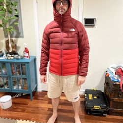 The North Face Bellevue Stretch Water Repellent 600-Fill Down Puffer