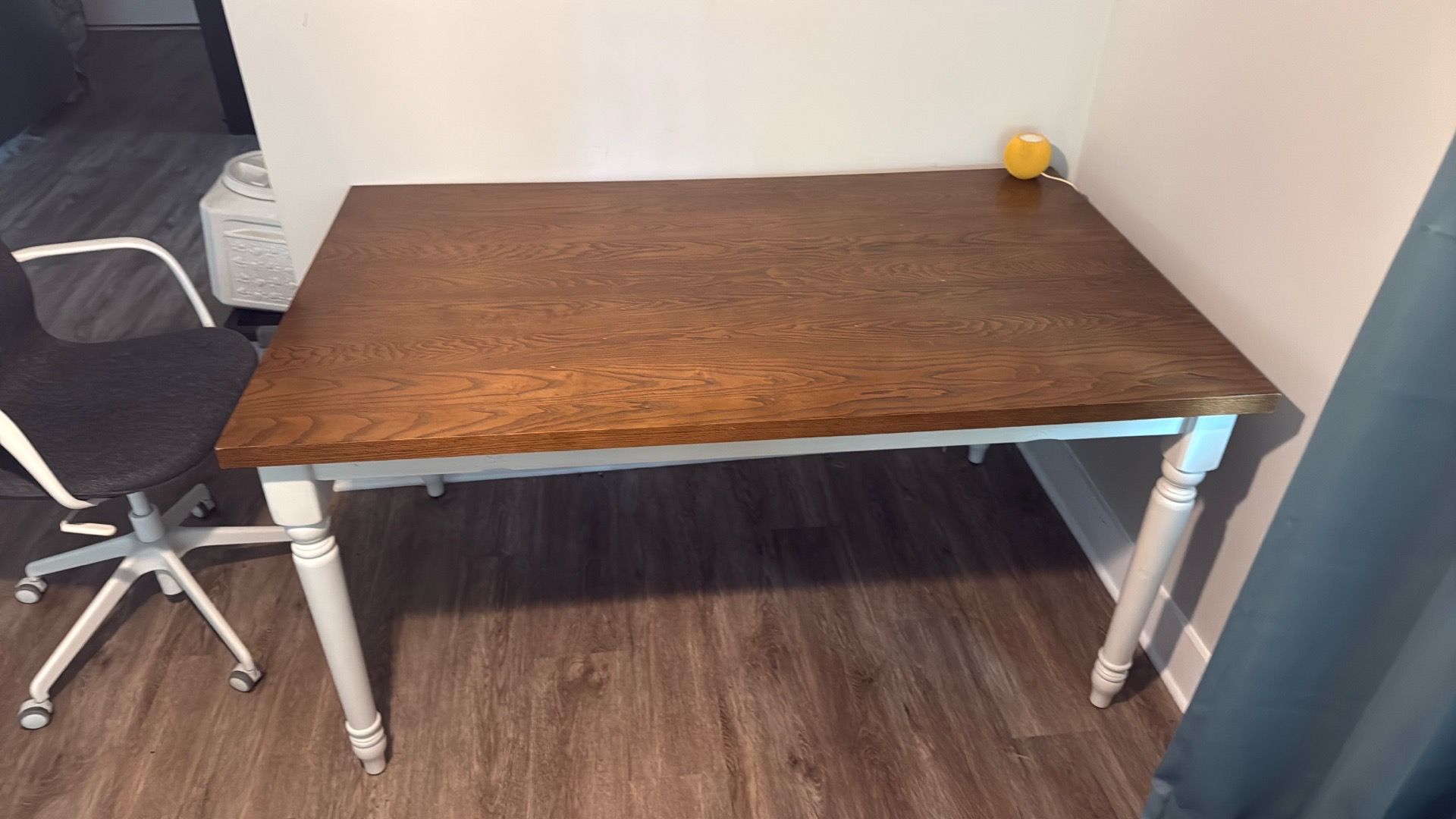 Dining room table