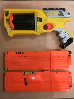 Nerf Gun and two charges for the larger guns