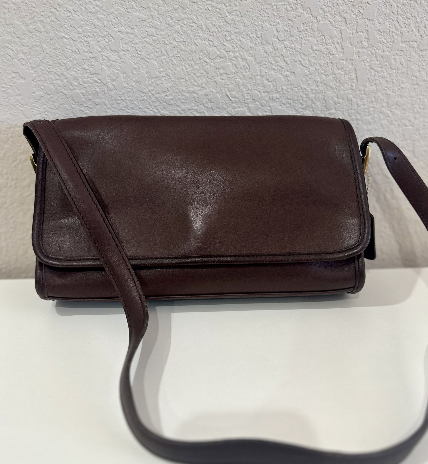 Vintage Coach Mahogany 9072 Shoulder Bag Leather B9D 9072 February 1999