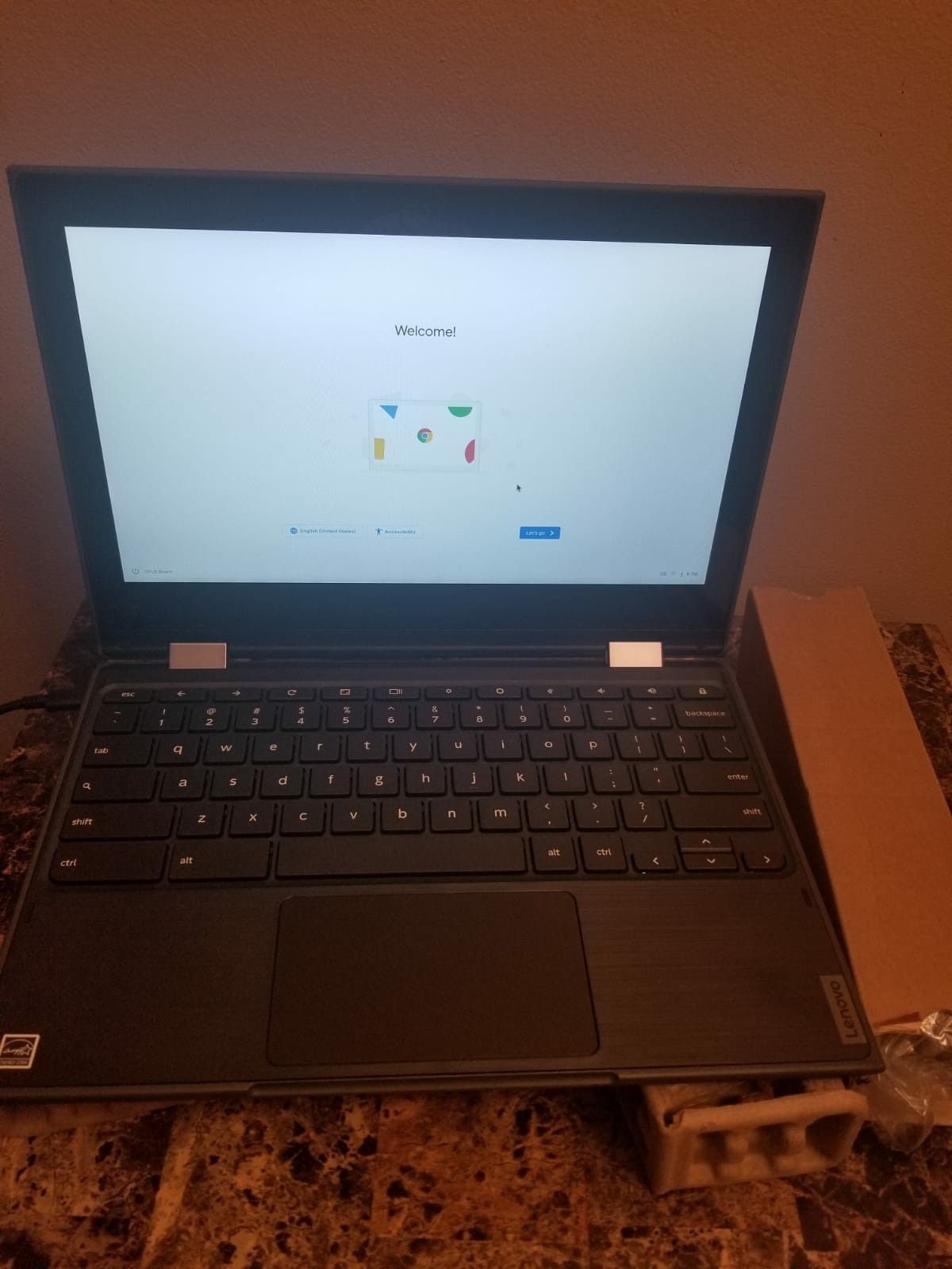 Lenovo 300e chromebook Touchscreen 2 in 1 laptop