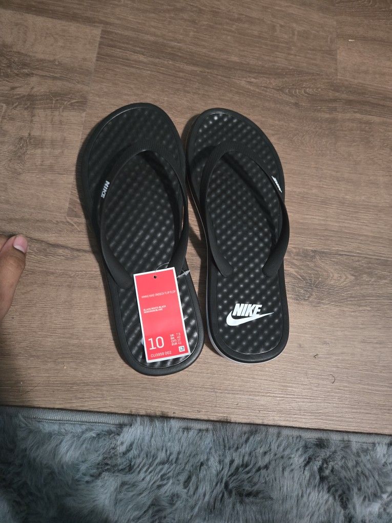 Nike Women Sandals