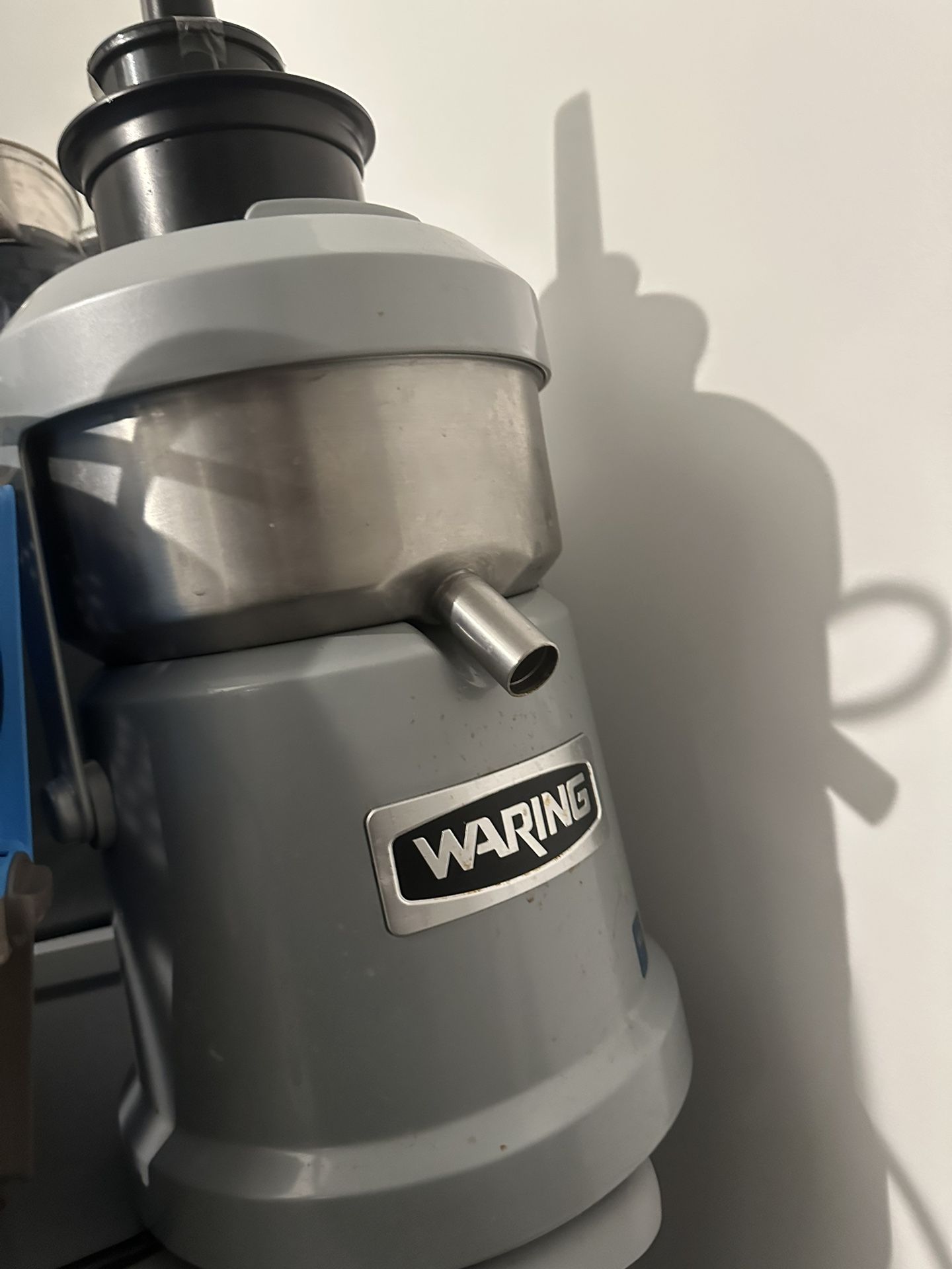 Waring juicer