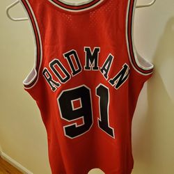 Men's Medium Mitchell And Ness Dennis Rodman Chicago Bulls Red Jersey 