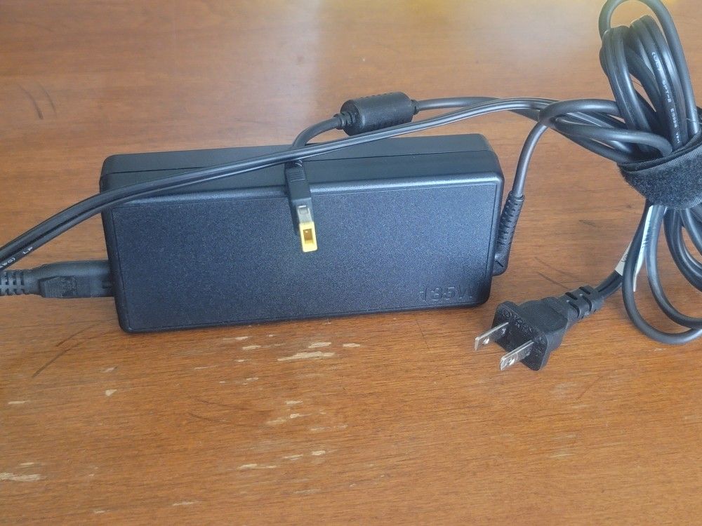 Lenovo 135w AC Adapter