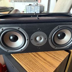 Polk Audio CS10 Center Channel Speaker in good shape!   