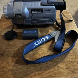 Sony DCR-TRV350 Digital8 Hi8 Camcorder
