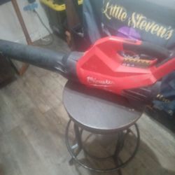 Milwaukee  Blower   Cordless