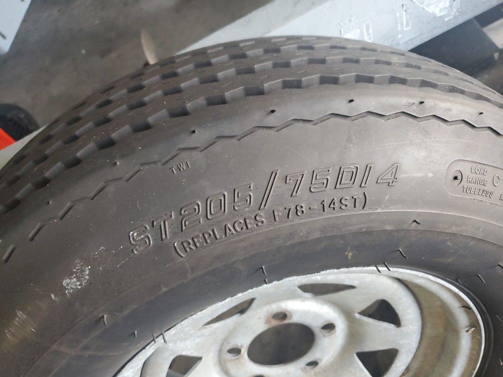 Boat Trailer Tire Carlisle St205/75d14 for Sale in Port St. Lucie, FL OfferUp