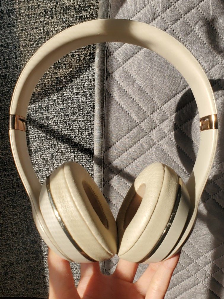 Beats Solo3 Rose Gold