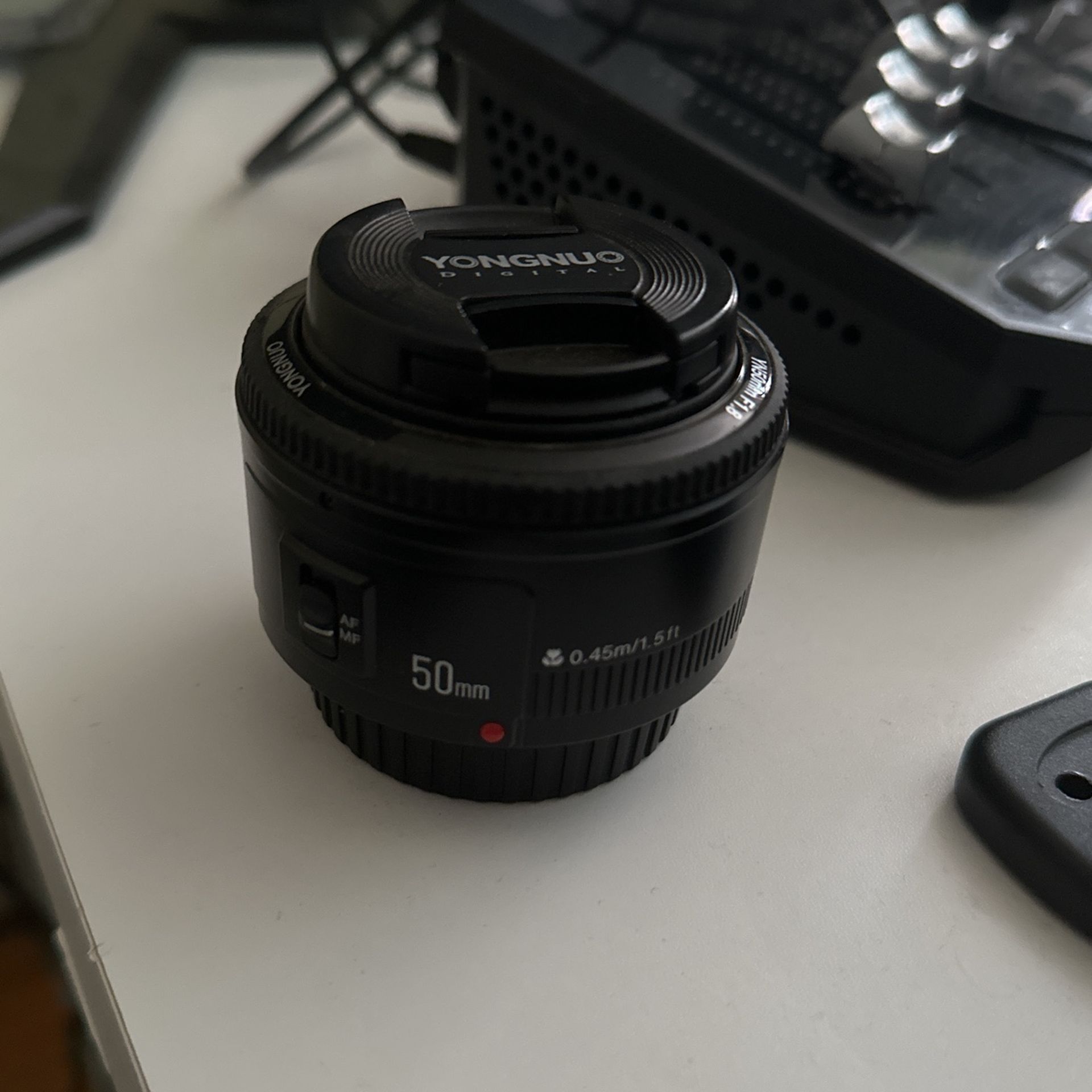 Yongnuo Digital 50mm F1.8 EF-S Lens