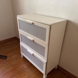 Dresser White 3 Drawer