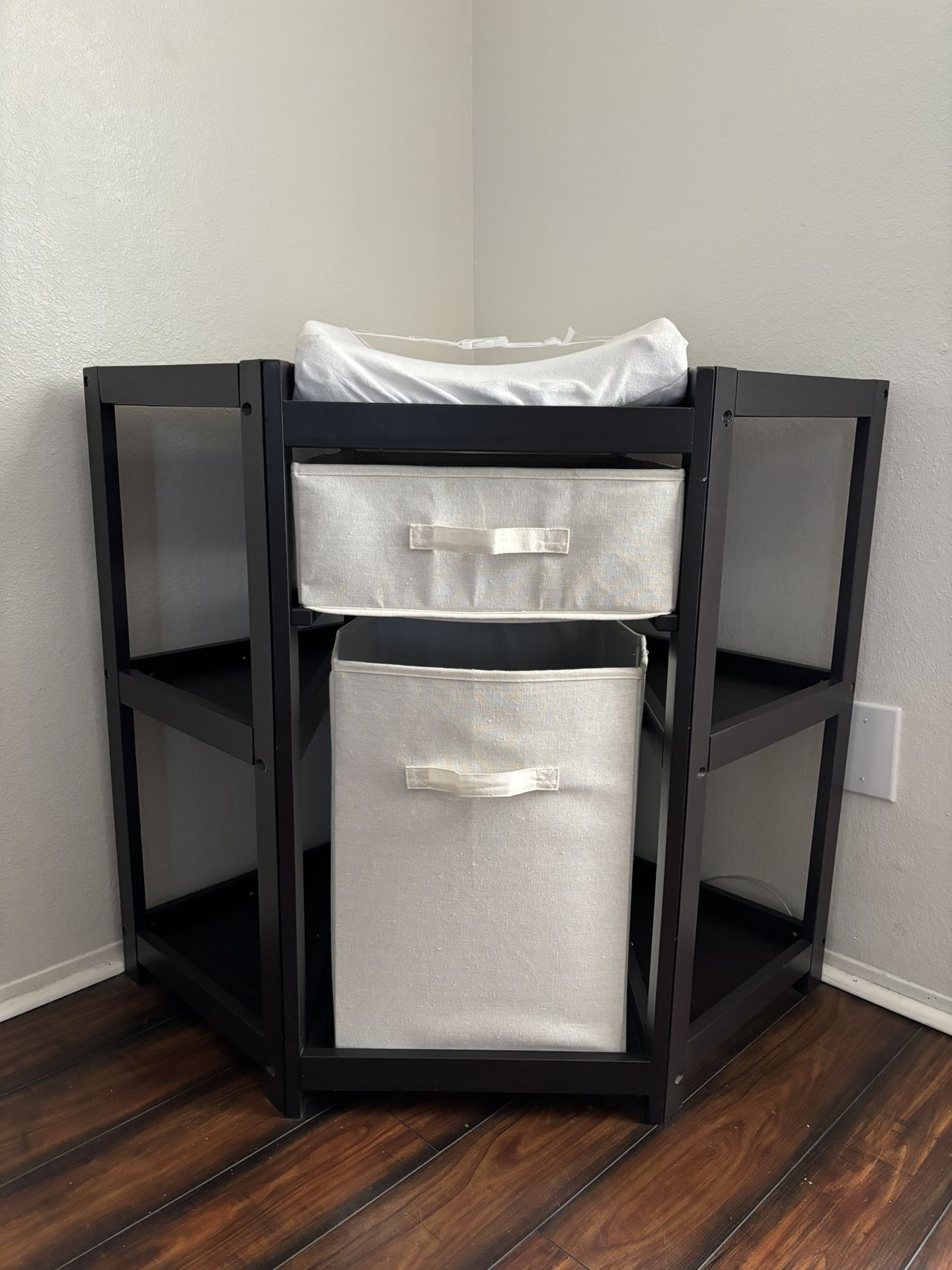 Corner Changing Table