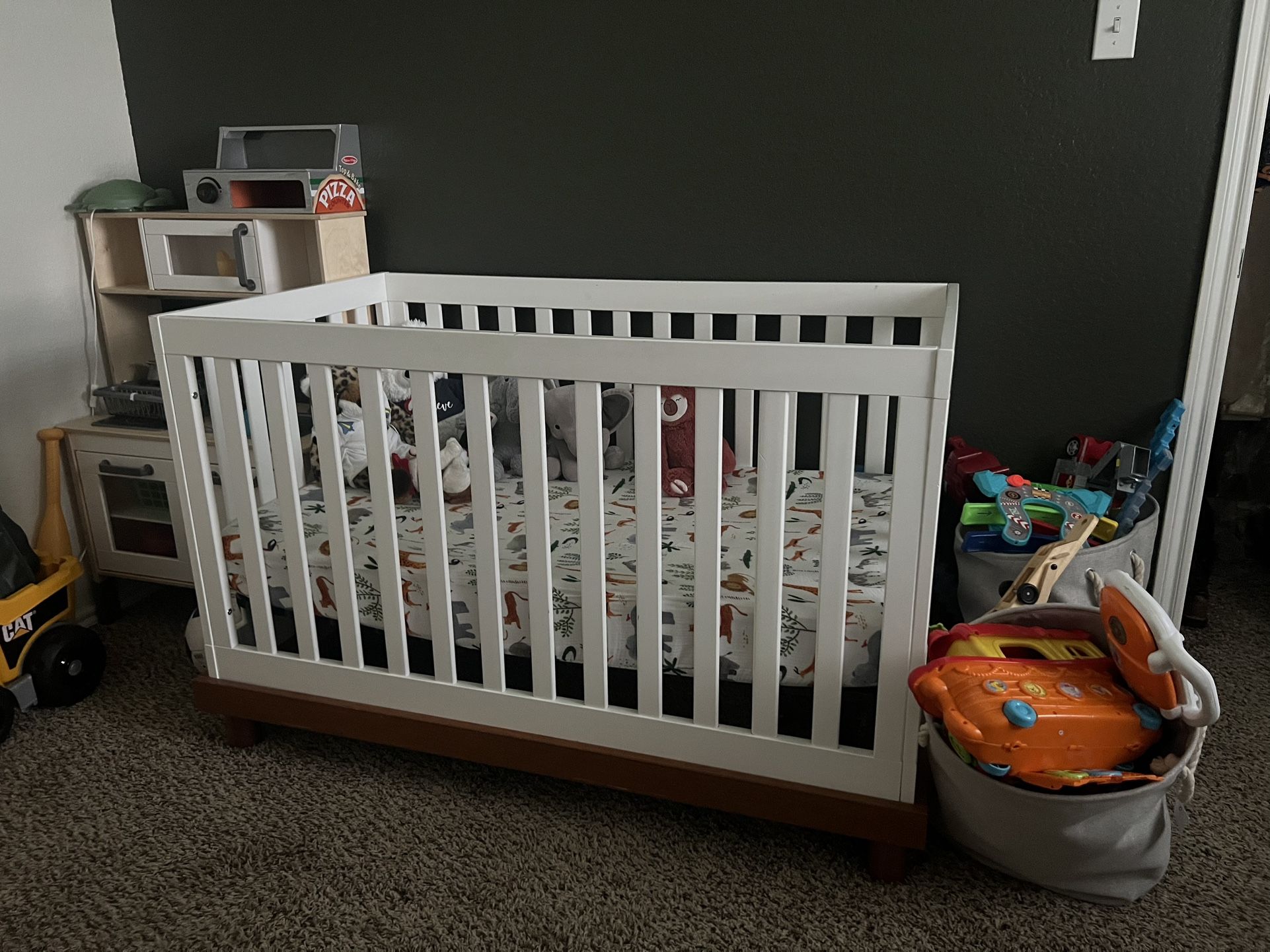 3 in 1 Convertible Crib w/ Mattress Included