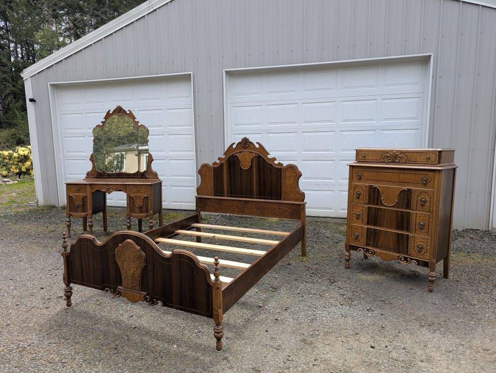 Antique 1920s Bedroom Set