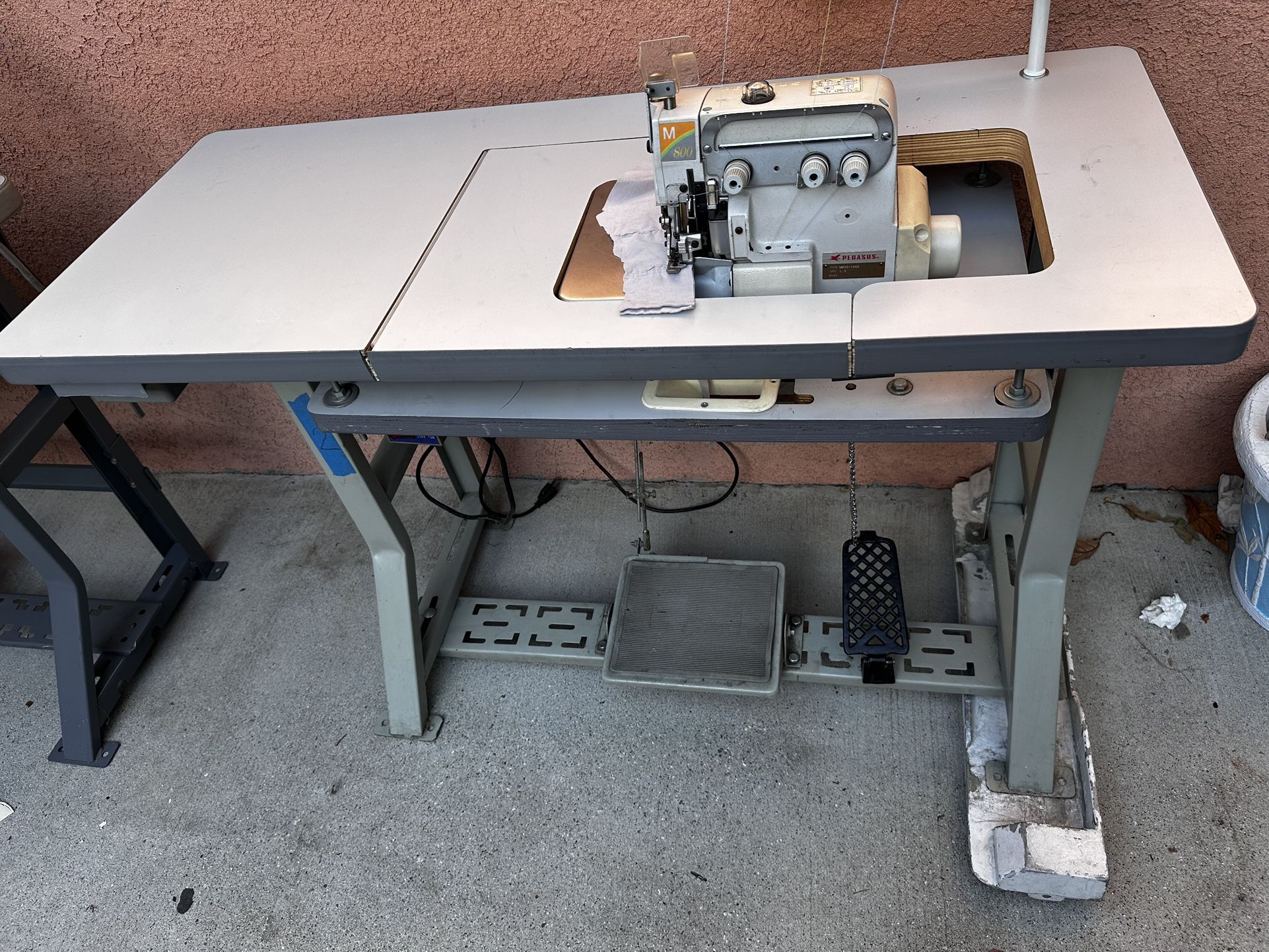 Overlock Pegasus M800 3 Threads OBO