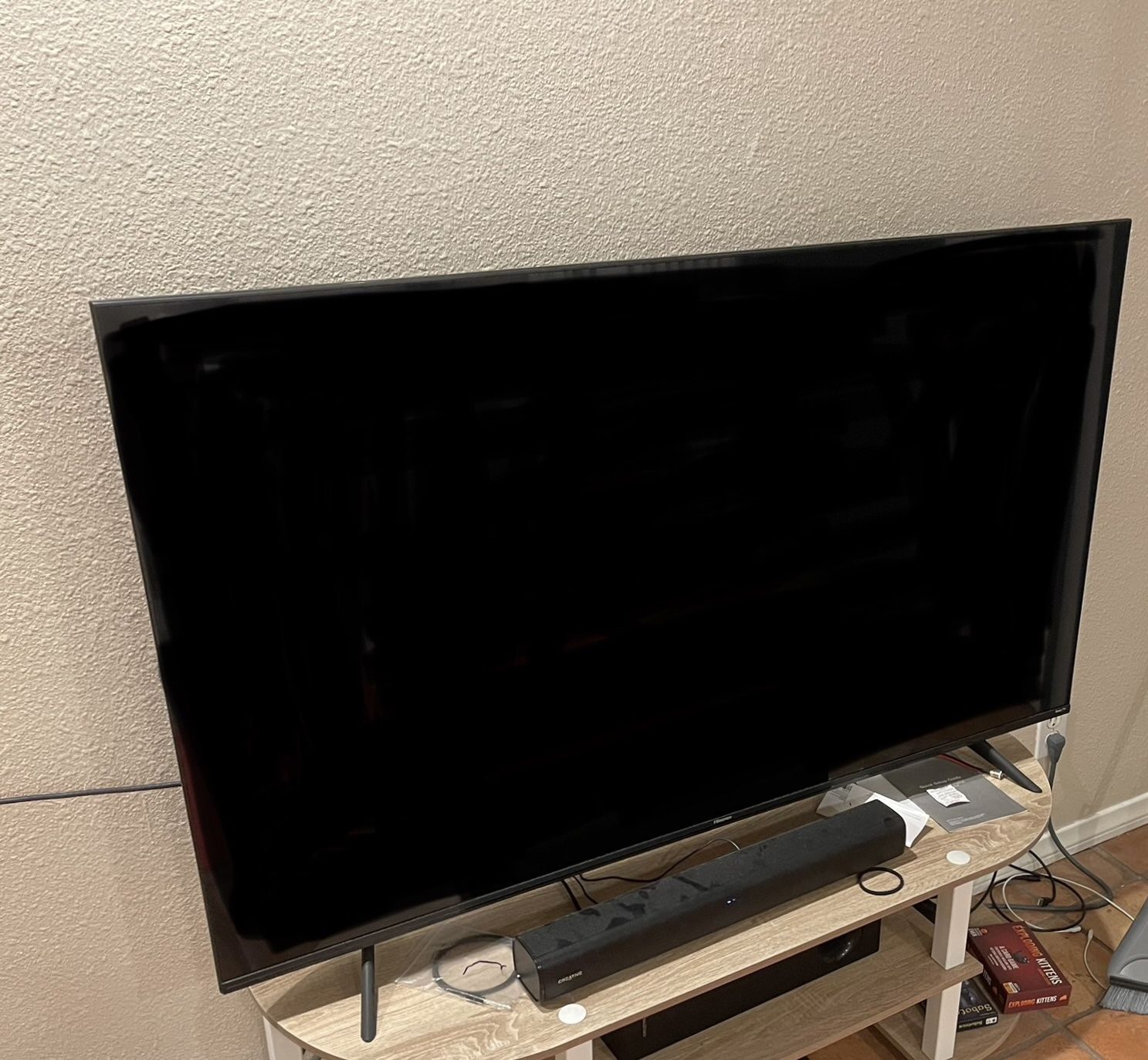 Hisense 58" Class 4K UHD LED LCD Roku Smart TV