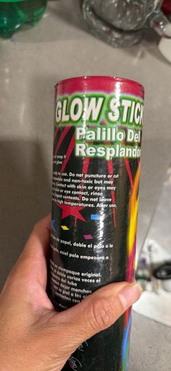 Glow sticks 100 pieces NEW