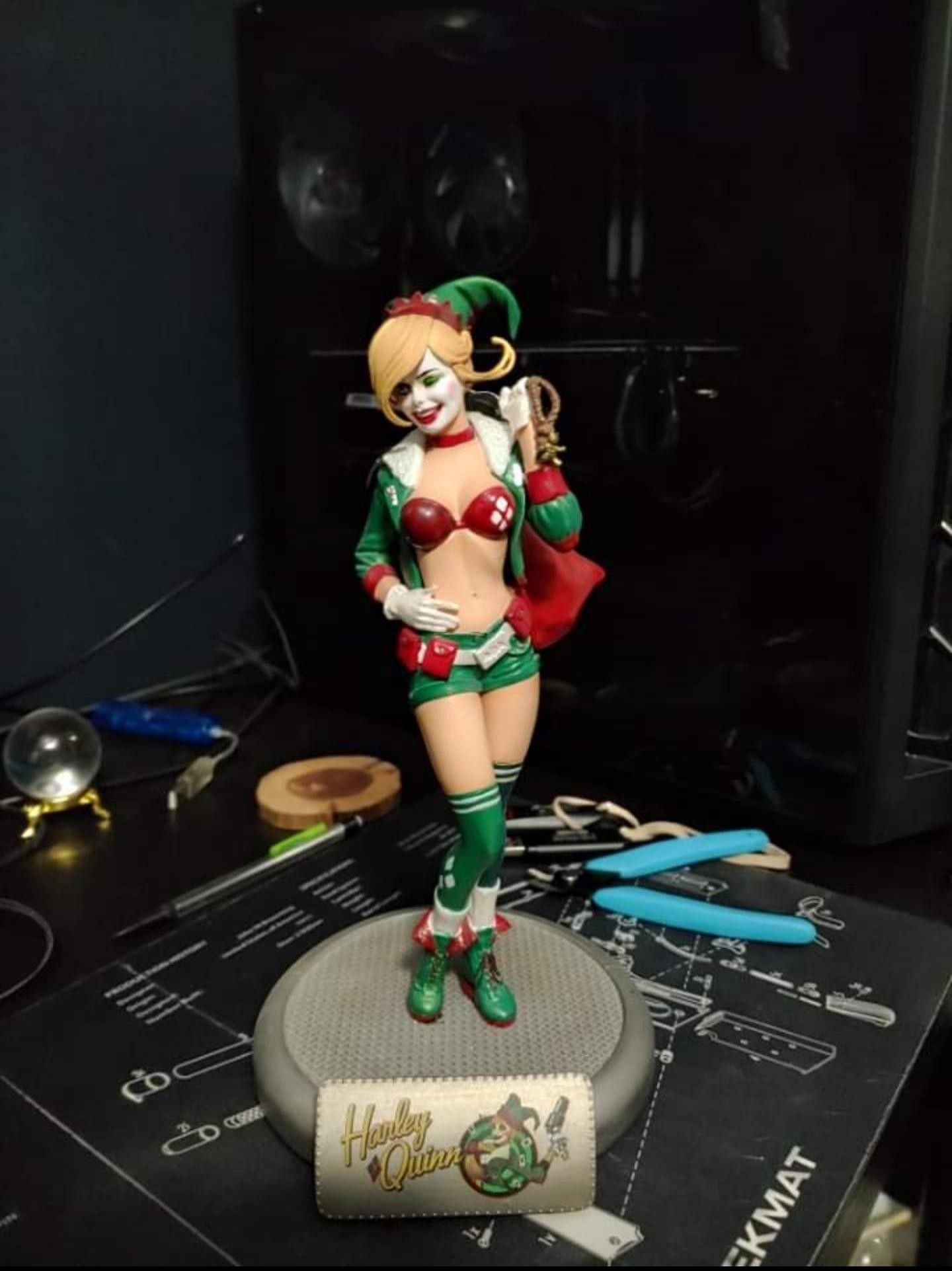 Harley Quinny special edition holiday collectible statue