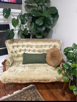 Love seat