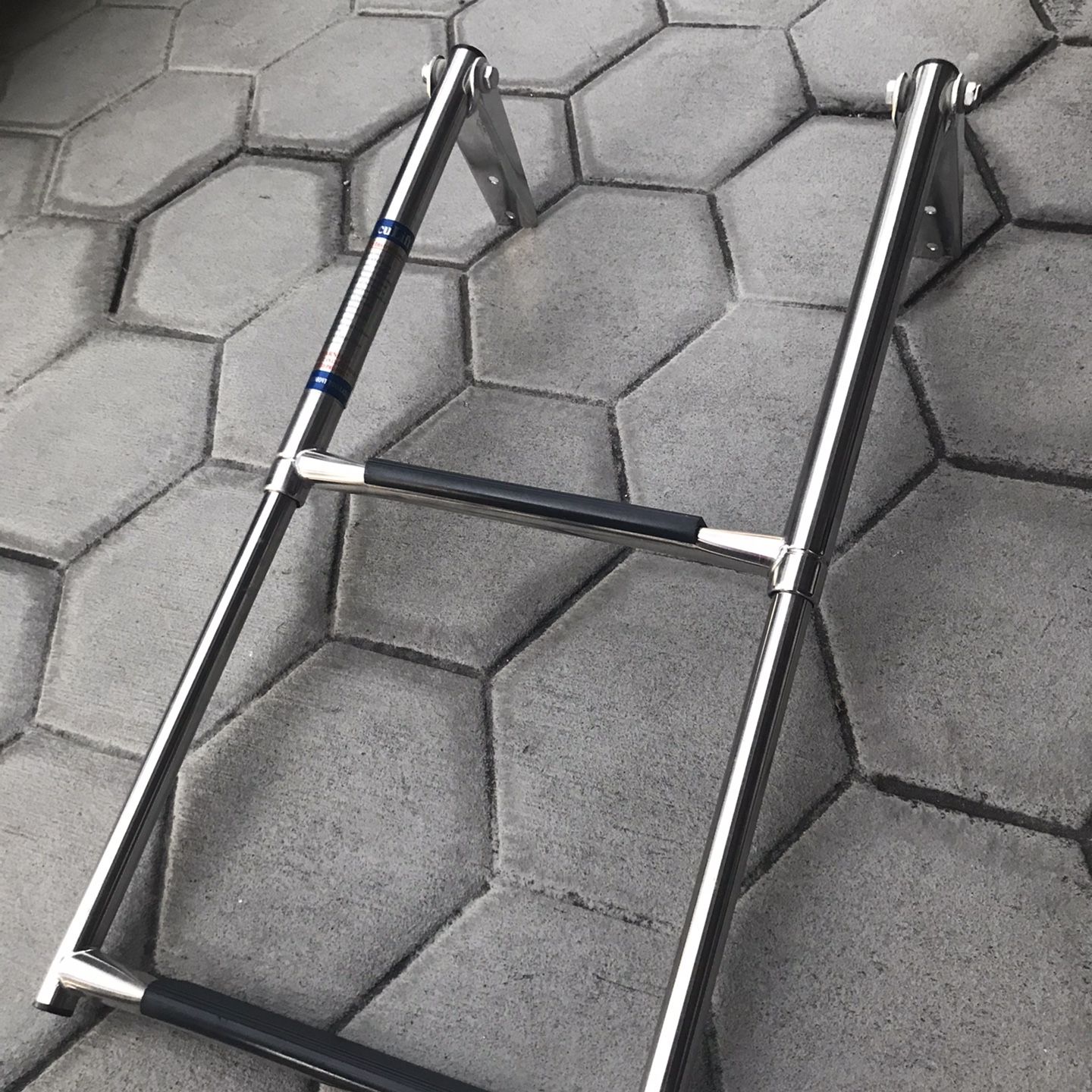 AccuLift Platform Ladder