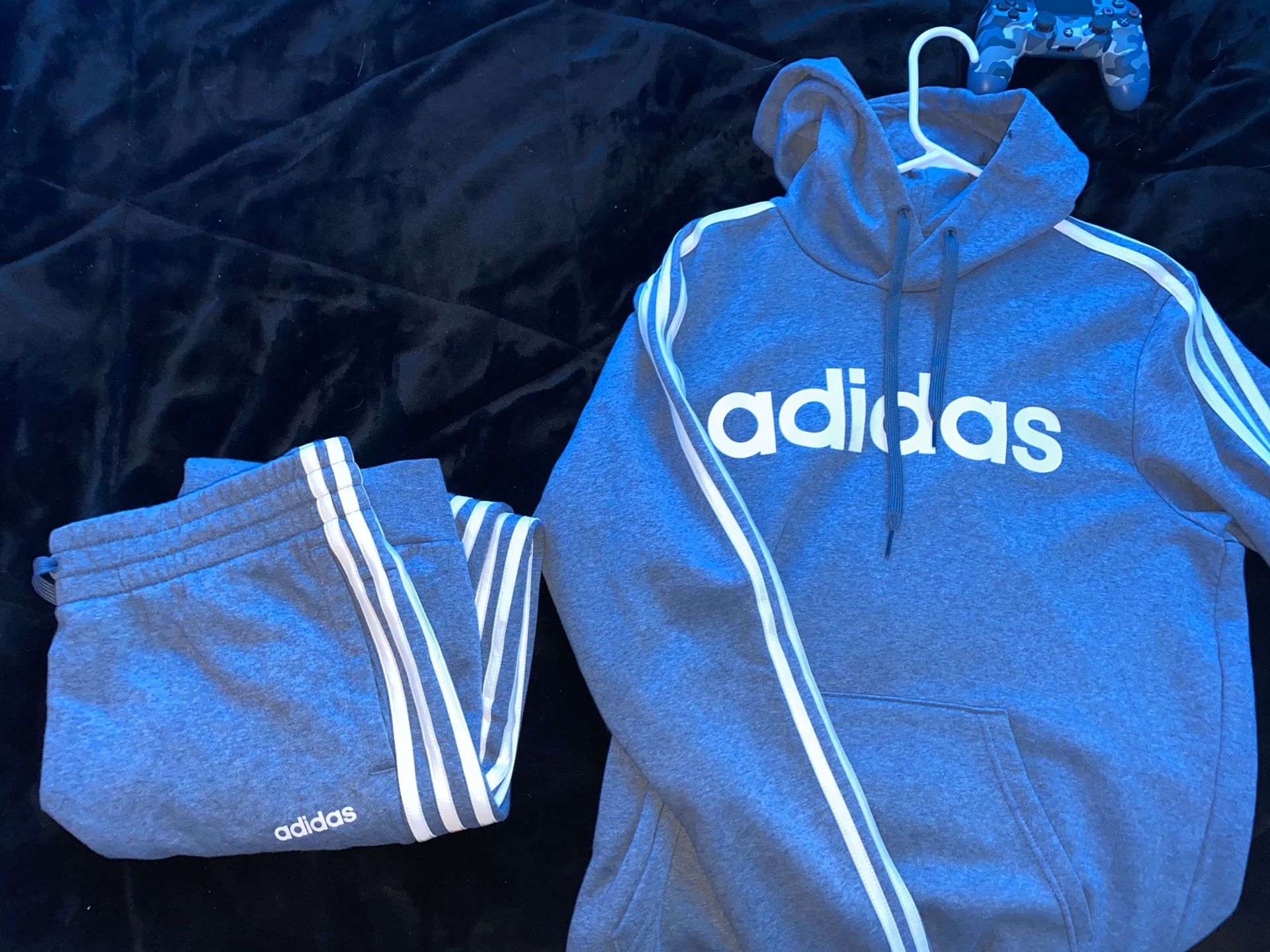 Addidas sweatshirt & joggers