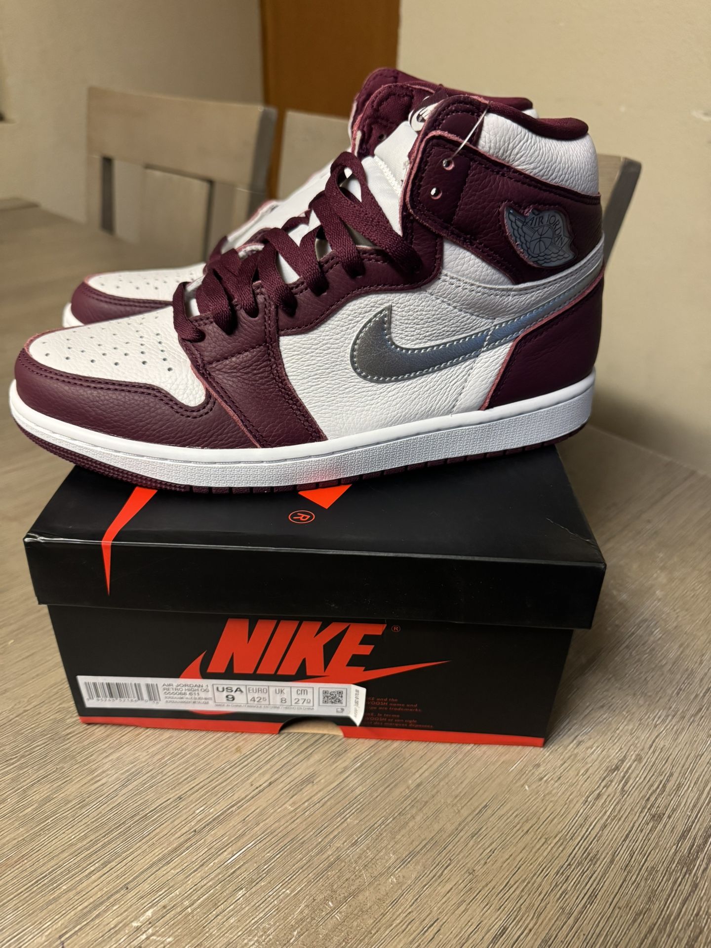 Jordan 1 Retro High OG Bordeaux