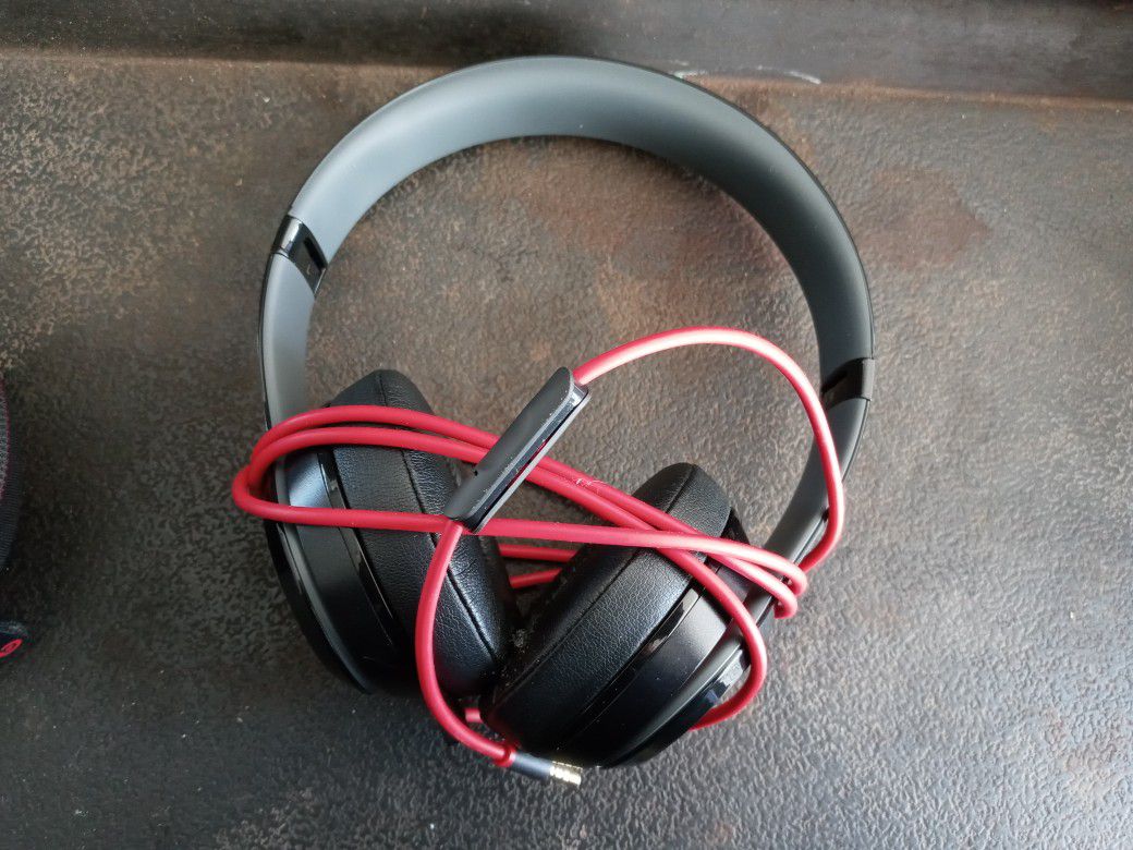 Beats Solo 2 wired