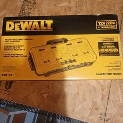 DEWALT CHARGER 