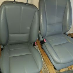 Leather Seats 